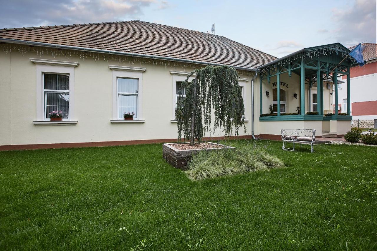 Mosonmagyaróvár Aquasol Resort מראה חיצוני תמונה