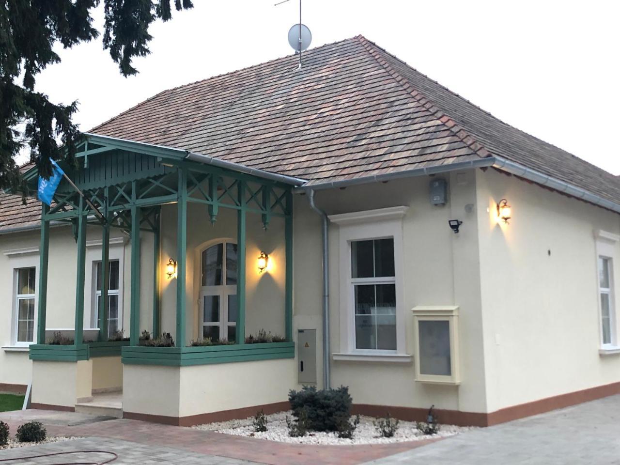 Mosonmagyaróvár Aquasol Resort מראה חיצוני תמונה